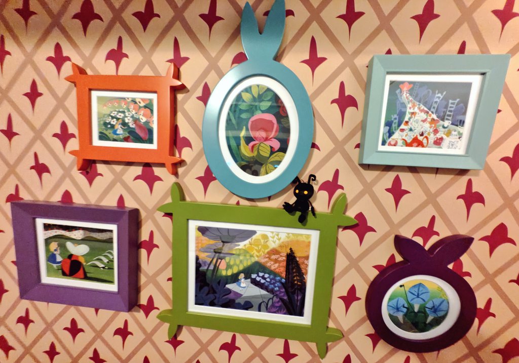 今日はアリスルーム！
シャドウのぬい持ってきてよかった🫶