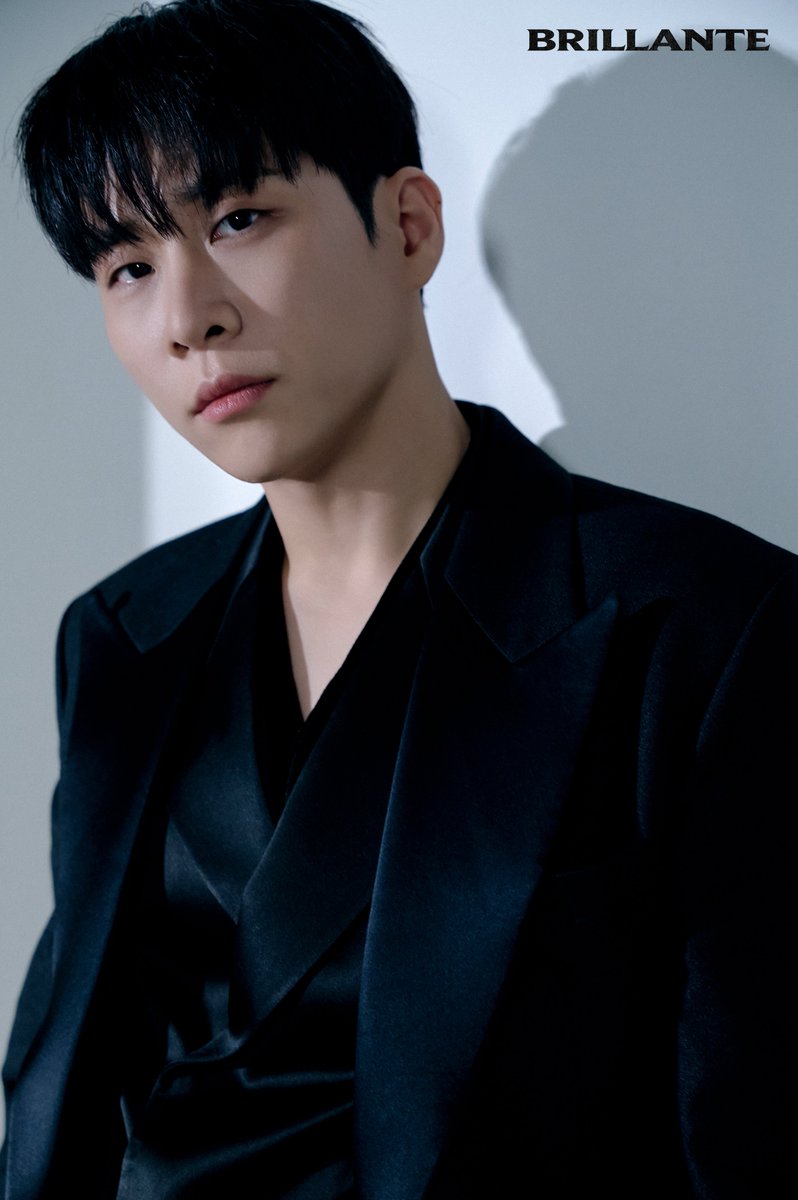 리베란테 (Libelante) 2nd Mini Album [BRILLANTE]

CONCEPT PHOTO
#KimJiHoon #김지훈 

💎 2025.10.30 6PM (KST)

#Libelante #리베란테
#김지훈 #진원 #노현우
#KimJiHoon #JinWon #RohHyunWoo
#BRILLANTE