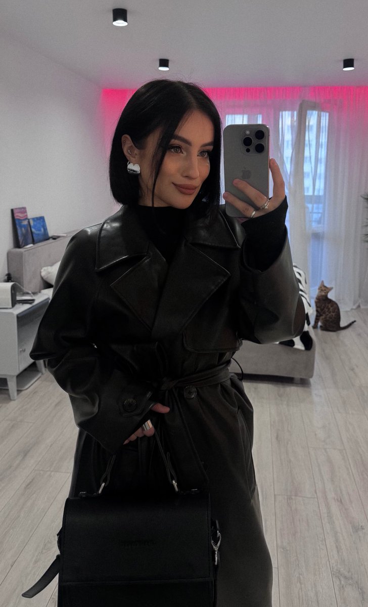 женщина с ебанцой tweet media