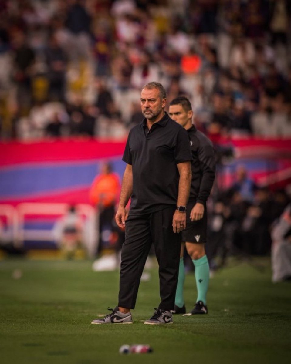 Barcelona are busily appealing for Hansi Flick to be on the touchline like this wasn’t him when they were drinking 4 to Sevilla 😭