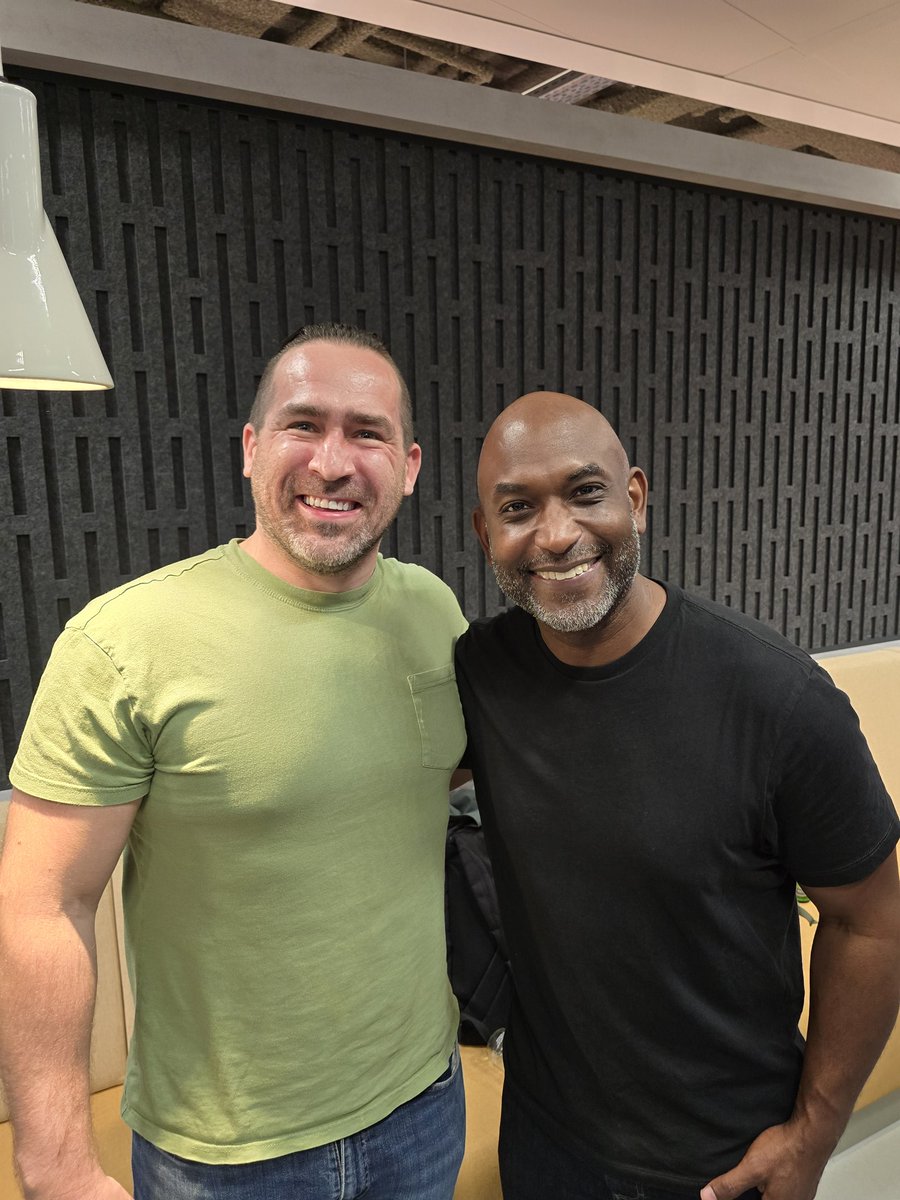 fooctrl's tweet image. Last night&apos;s &quot;Dutch Cloud Native &amp;amp; Al Community Group&quot; meetup was 👌 

Still processing a lot of what was shared, especially from Kelsey Hightower.

Seeing old colleagues, friends, and acquaintances ... this is what meetups are all about. Big thanks to the organizers @jetbrains