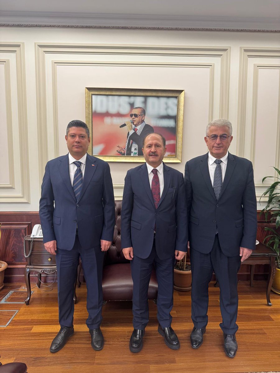 Kıymetli hemşerim Adalet Bakanı Yardımcısı Sn. Ramazan CAN'ı makamında ziyaret ettim.İlgi ve alakasından dolayı teşekkür ediyorum.