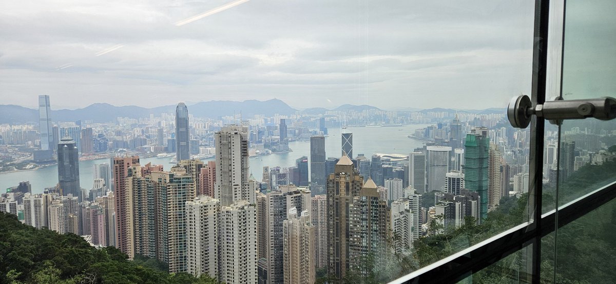 MICHAΞL(✈️,🏨) tweet media