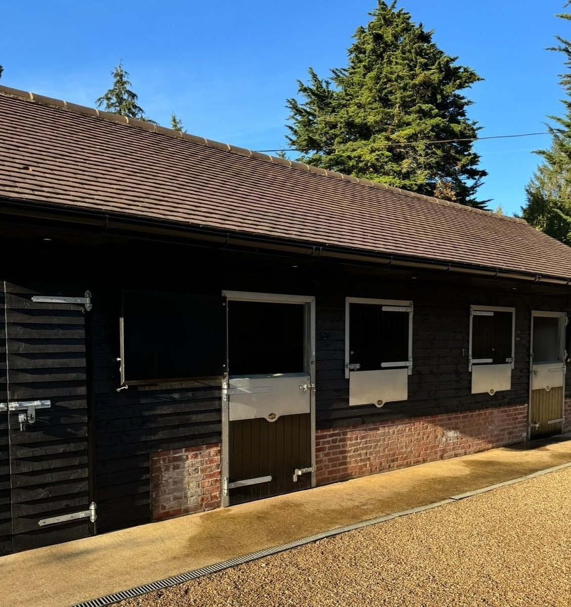 grooms_list's tweet photo. JL138953 Hampshire – Competition Groom Required for Private Event Yard
*5 day week *£29-£31k pa *Single accommodation (partner welcome) *Pets welcome
https://t.co/MRweXhnHlY
#jobsinhampshire #TwitterEventing #3DayEventing #eventinglife #eventgroom #jobs https://t.co/9wy3OaDEBR