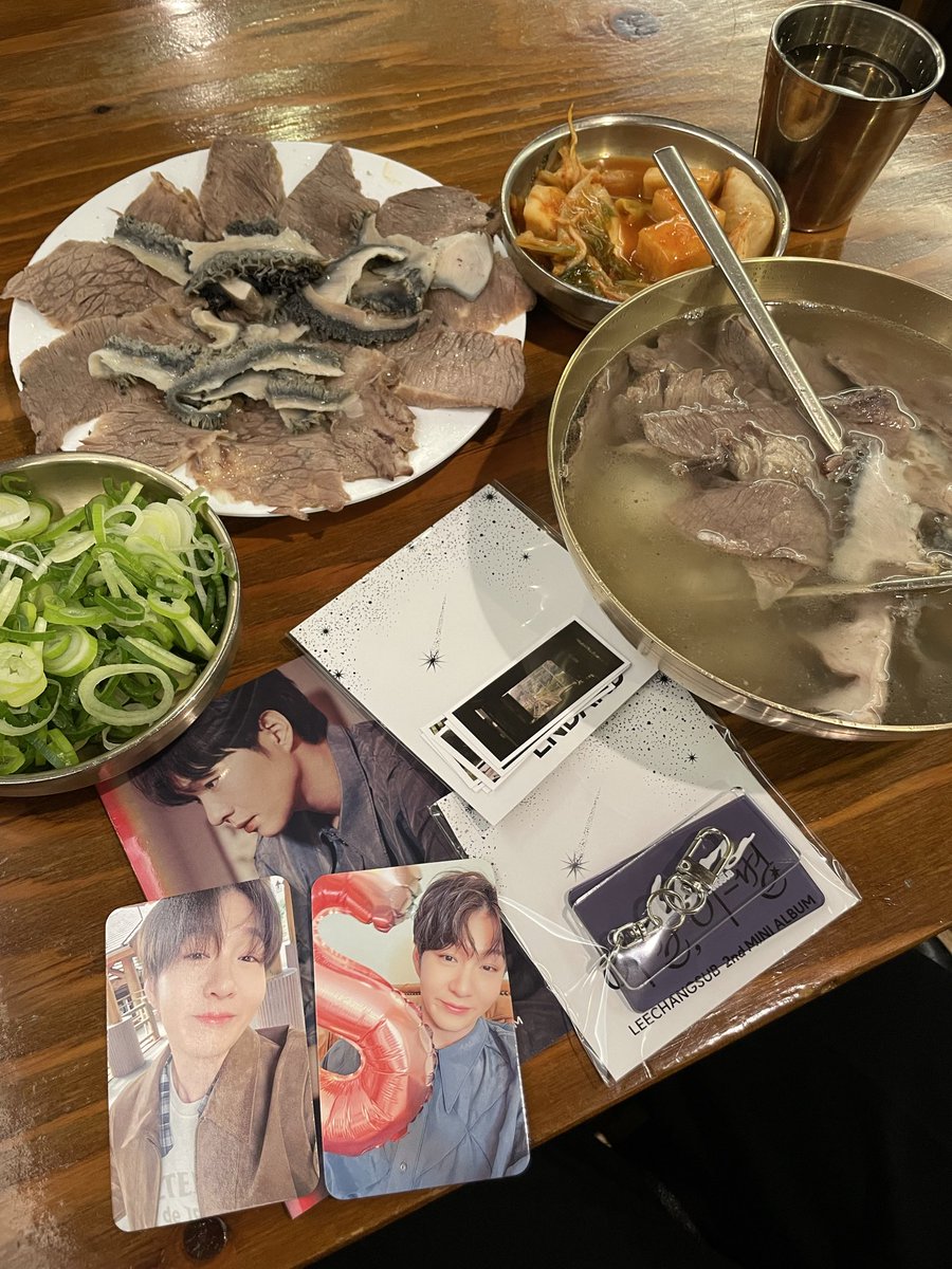 uneesushi's tweet photo. 바닥까지 긁어머것더요 https://t.co/8jI2mhTY7c