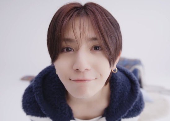 _yy__87's tweet photo. 亡霊だから過去に縋ってしまって、太腿の間に手を入れる所とかこの激かわな顔面とかytが好きなymだよな〜って思ってしまう https://t.co/Jgk7U7ZRsQ