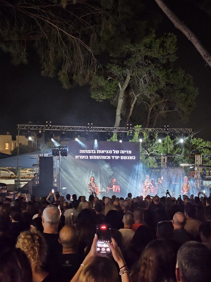 Or Leigh tweet media