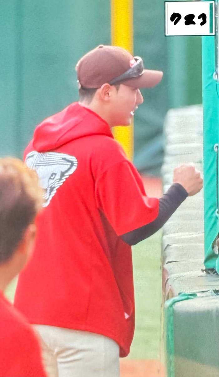 가위바위보로 싸인볼 나눠줌ㅋㅋㅋㅋㅋ
#최지훈