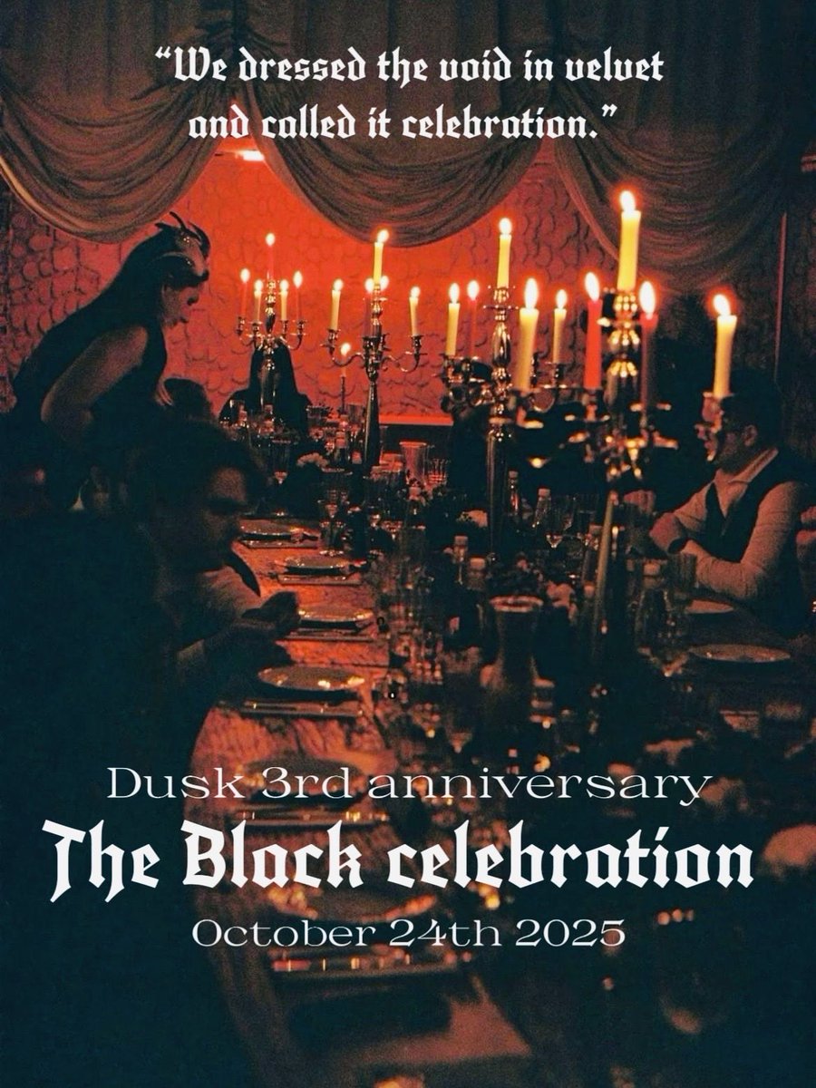 Day 1 🦇 See you tonight at Dusk!