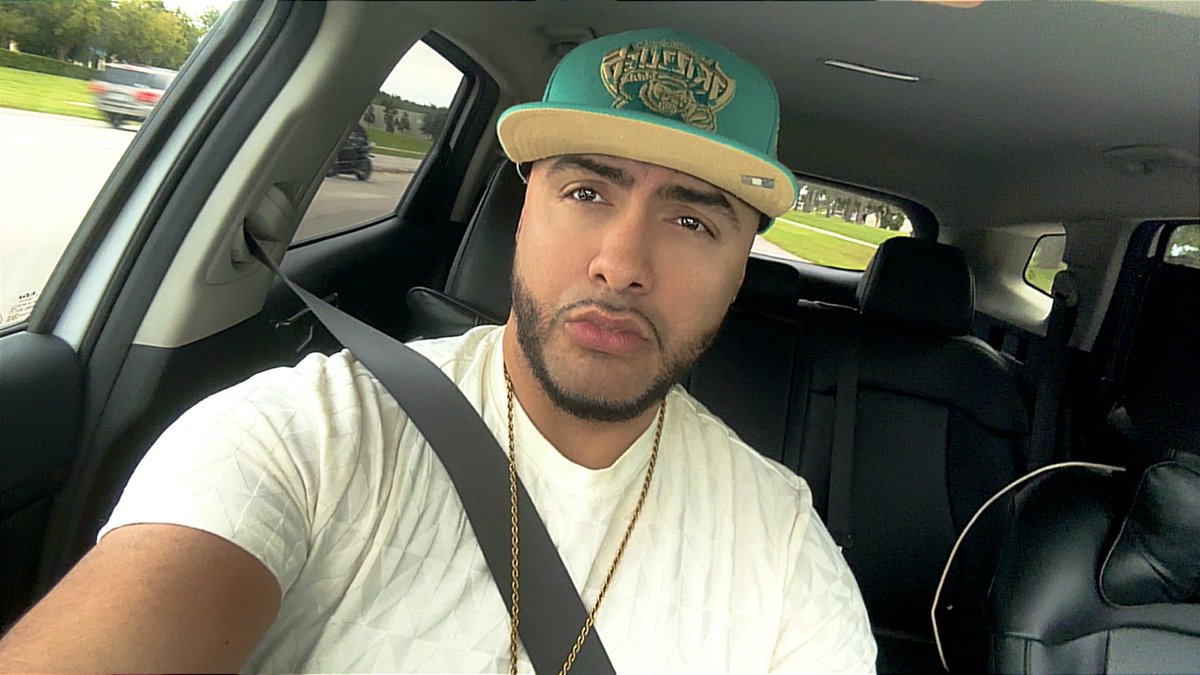 MrILikeDat's tweet image. 