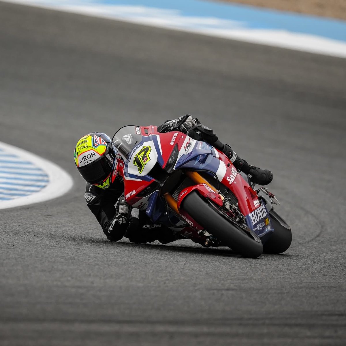 The 2 days working <a href="/circuitodejerez/">Circuito de Jerez-Ángel Nieto</a> with the <a href="/HondaWSBK/">Honda WorldSBK</a> team this week was incredible 😍 
A great to start this journey with Honda 💪🏼 Thank you guys ❤️ 

Now I can’t wait to get on the BSB bike with <a href="/HondaRacingUK/">Honda Racing UK</a> 

#HondaRacing
