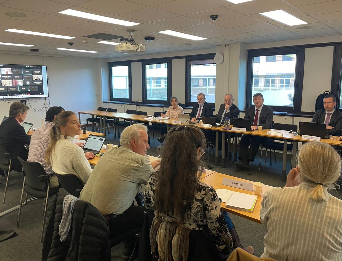 👥 Ce matin se tient, à l’ANFR, le 25e Comité national de dialogue (CND) sur l’exposition du public aux ondes électromagnétiques, présidé par
<a href="/michel_sauvade/">Michel SAUVADE</a>