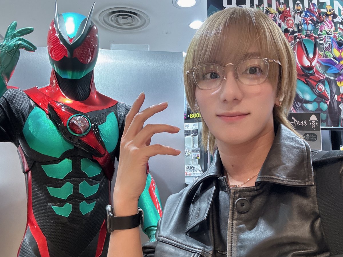 Nagatan_0709_'s tweet image. 東京駅にて！中々ゴージャスじゃないか…💎✨
#仮面ライダーゼッツ