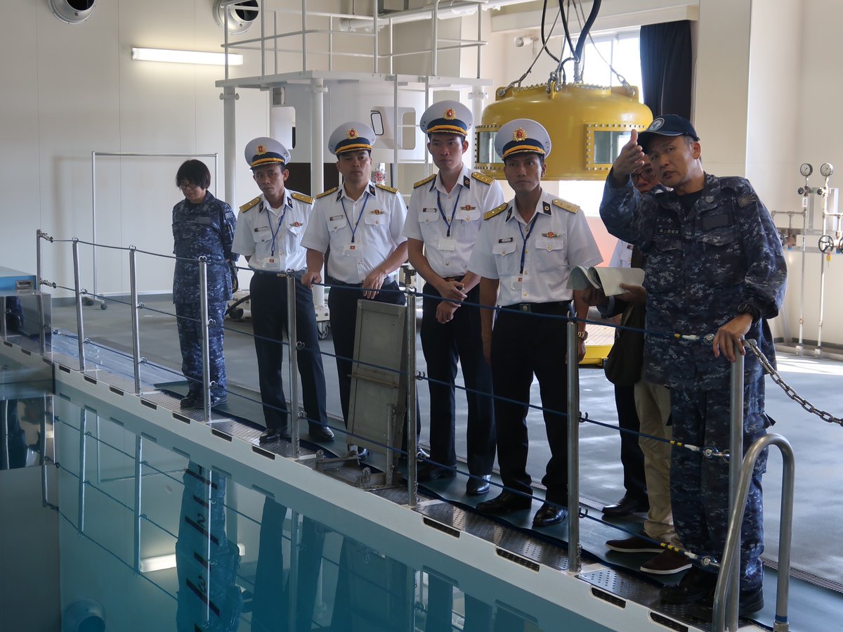 ModJapan_en's tweet image. Oct 15-19, #JMOD/#JMSDF conducted a capacity building project on underwatermedicine for Vietnamese Navy. As a culminating event of its 13th-year project, JMSDF held training using a deep diving system for the first time and shared expertise through medical seminars 🇯🇵🇻🇳