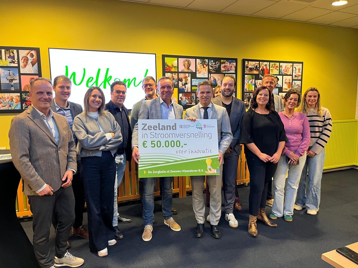 Gisteren overhandigde <a href="/JoAnnesdeBat/">Jo-Annes de Bat</a> € 50.000 aan ‘Formeel → Informeel’ van De Zorgbalie.nl Zeeuws-Vlaanderen B.V. De subsidie komt uit de regeling Zeeland in Stroomversnelling: Human Capital Agenda.❗Vanaf vandaag een nieuwe openstelling: zeeland.nl/subsidie-aanvr….