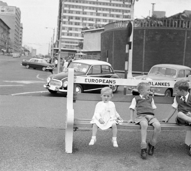History ZAR (@historysazar) on Twitter photo Children sit on bench reserved for white people only in Durban, May 27, 1960. Image Source: Flashbak Children sit on bench reserved for white people only in Durban, May 27, 1960. Image Source: Flashbak