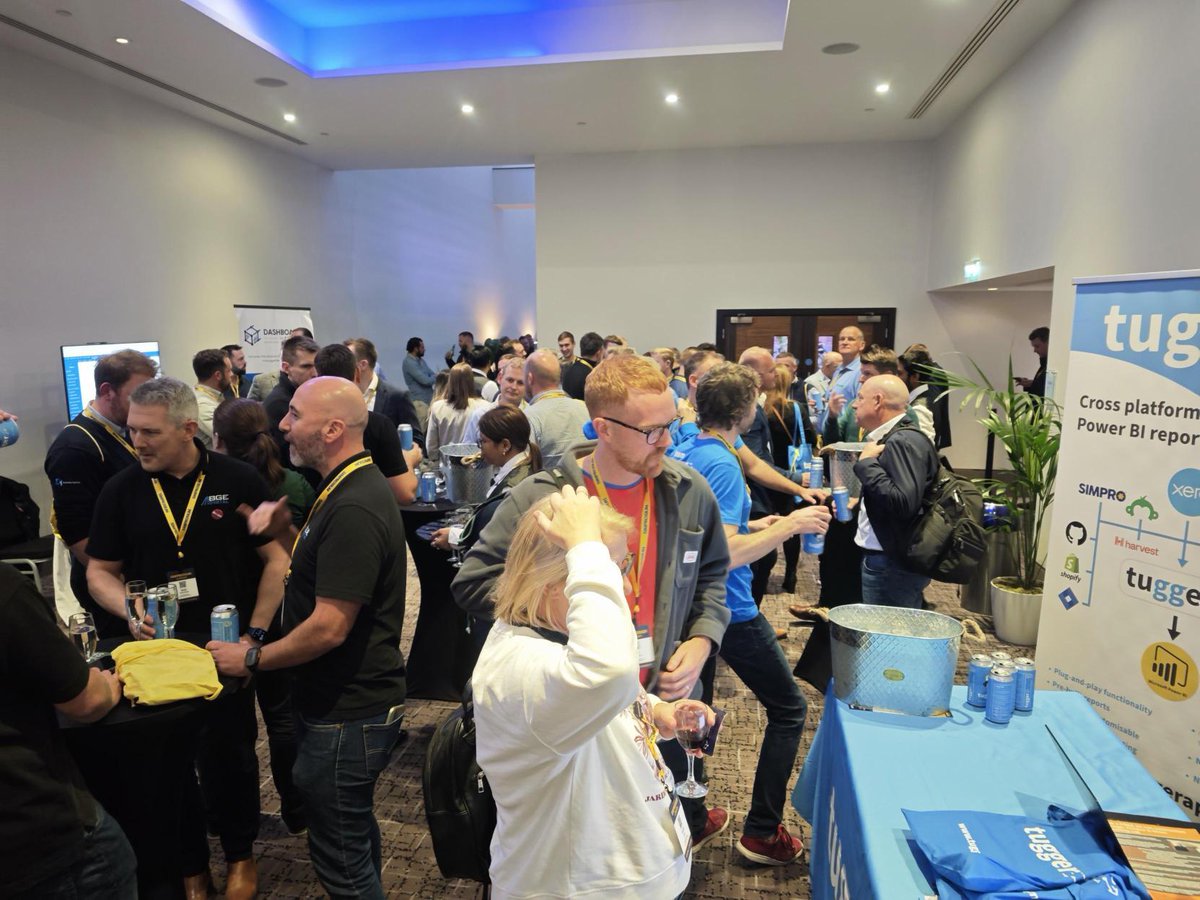 TuggerApp's tweet image. The Tugger beers were flowing at Simprosium last night! 🍻 

Great conversations, new connections, and good vibes all around. 
That’s what business magic looks like! ✨

@simprosoftware

#Tugger #TeamTuggerOnTour #Simpro #Simprosium2025 #TobyTheTinnie #TeamTugger