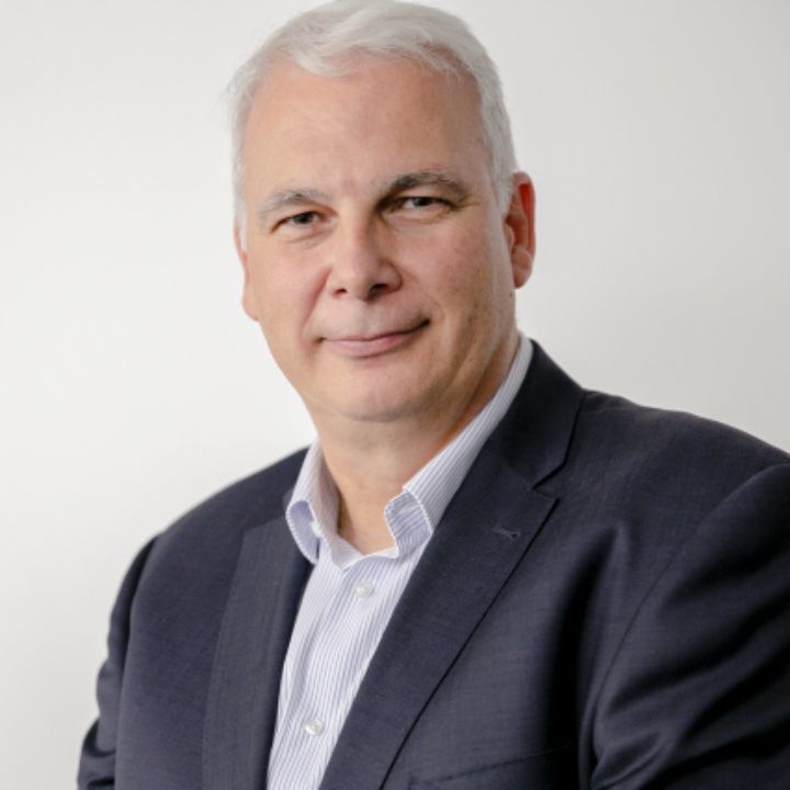 Francisco Lázaro Anguis, CISO de <a href="/Renfe/">Renfe</a>  y presidente del Grupo de Seguridad <a href="/Autelsi/">AUTELSI</a> , reflexiona sobre el papel del liderazgo y la cooperación público-privada en la protección de infraestructuras críticas. autelsinsights.es/infraestructur…