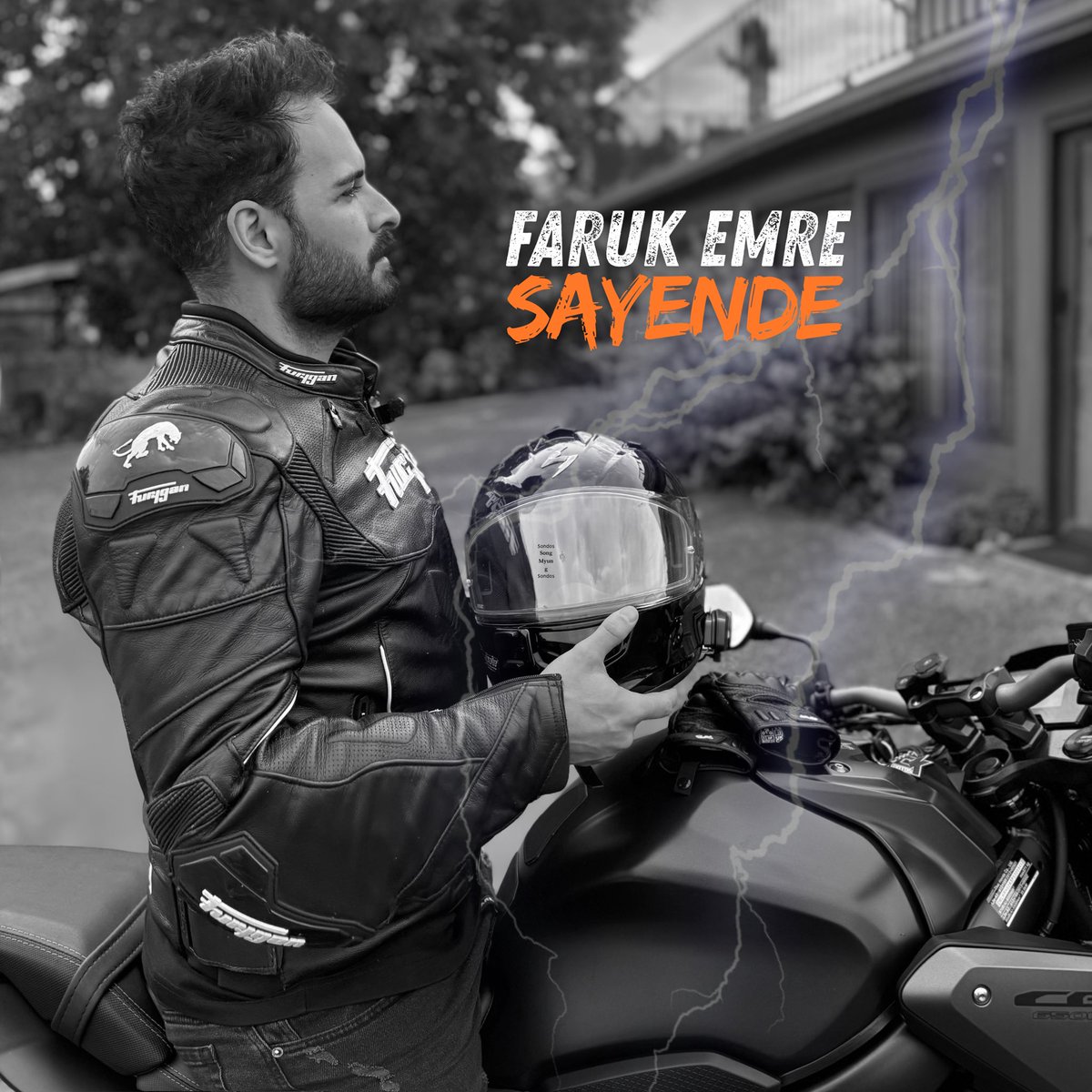 farukemremusic's tweet photo. “Bu ben değildim aslında, kaybolmuş biriydim…
Çok mutluydum senden önce.”
💔 #Sayende artık sizlerle. 

https://t.co/K8ECGVKd6J https://t.co/xMcwHfhV9b
