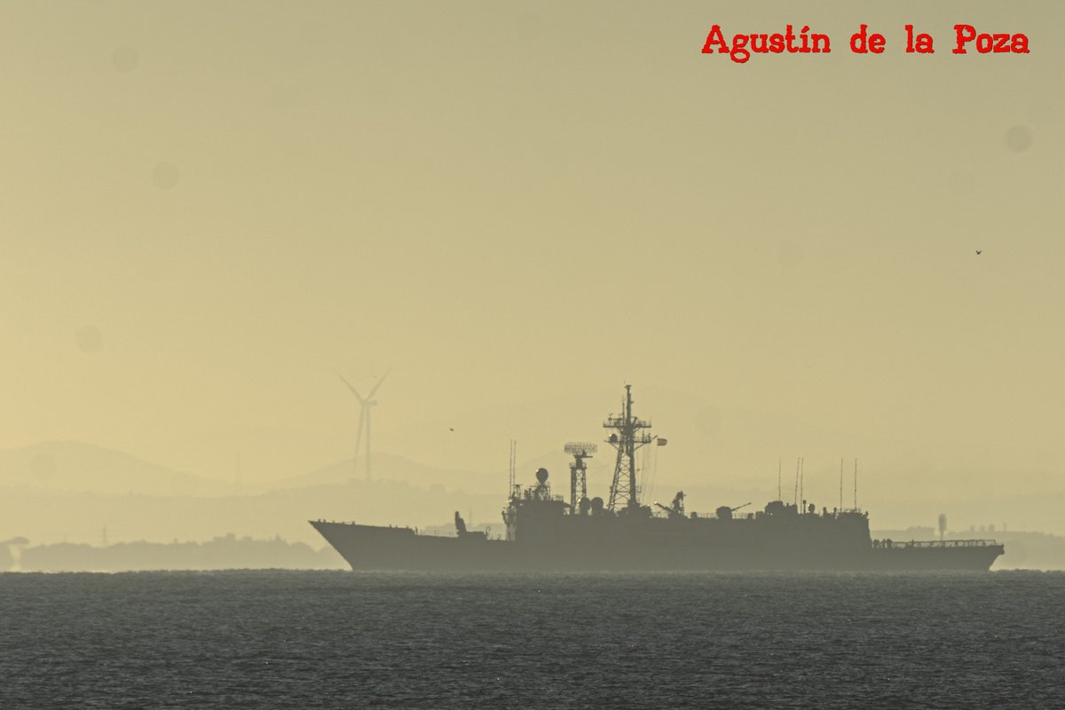AgustinLowpozi's tweet photo. El grupo aeronaval regresa a la Base Naval de Rota tras participar en ejercicios en aguas de Estados Unidos. La agrupación estuvo integrada, entre otras unidades, por el buque de proyección Castilla L-52, y la fragata Canarias F-86. https://t.co/ayhtdOy4Fl