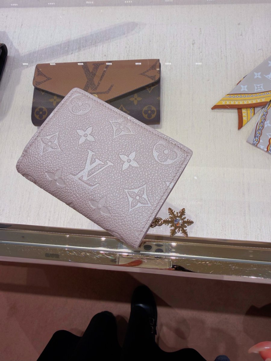 く*げ様 ルイヴィトン LOUIS VUITTON 美品 ルイヴィトン 草間彌生 サイケデリック