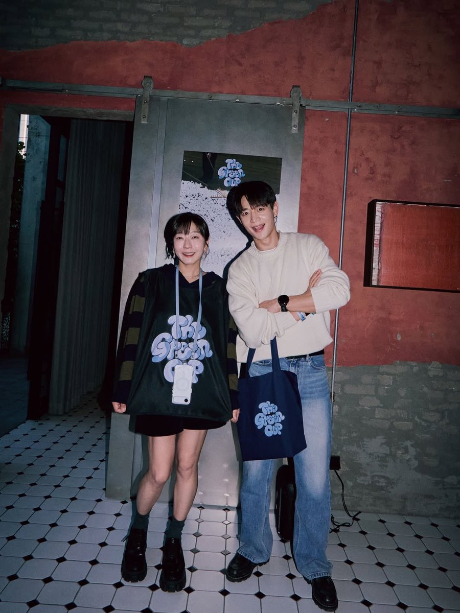 SHINee ミンホ　HOODIE SHINee World UA🇺🇦 on X