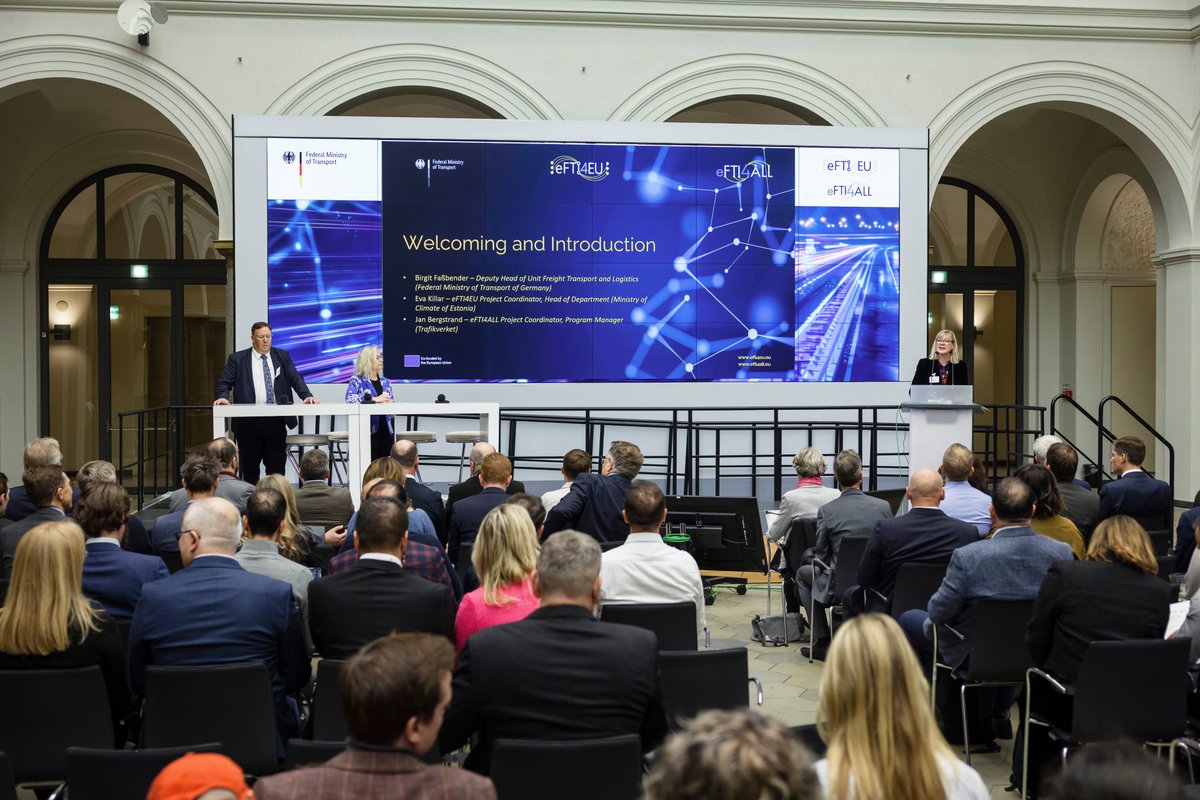 Transport_EU's tweet image. #EUTransport is at the #eFTI Annual Conference, shaping the future of freight transport!

The #eFTI Regulation brings 🔑 benefits to companies &amp;amp; authorities – from lower administrative costs &amp;amp; faster processing times to better service quality &amp;amp; more.

ℹ️ link.europa.eu/nv6y3B
