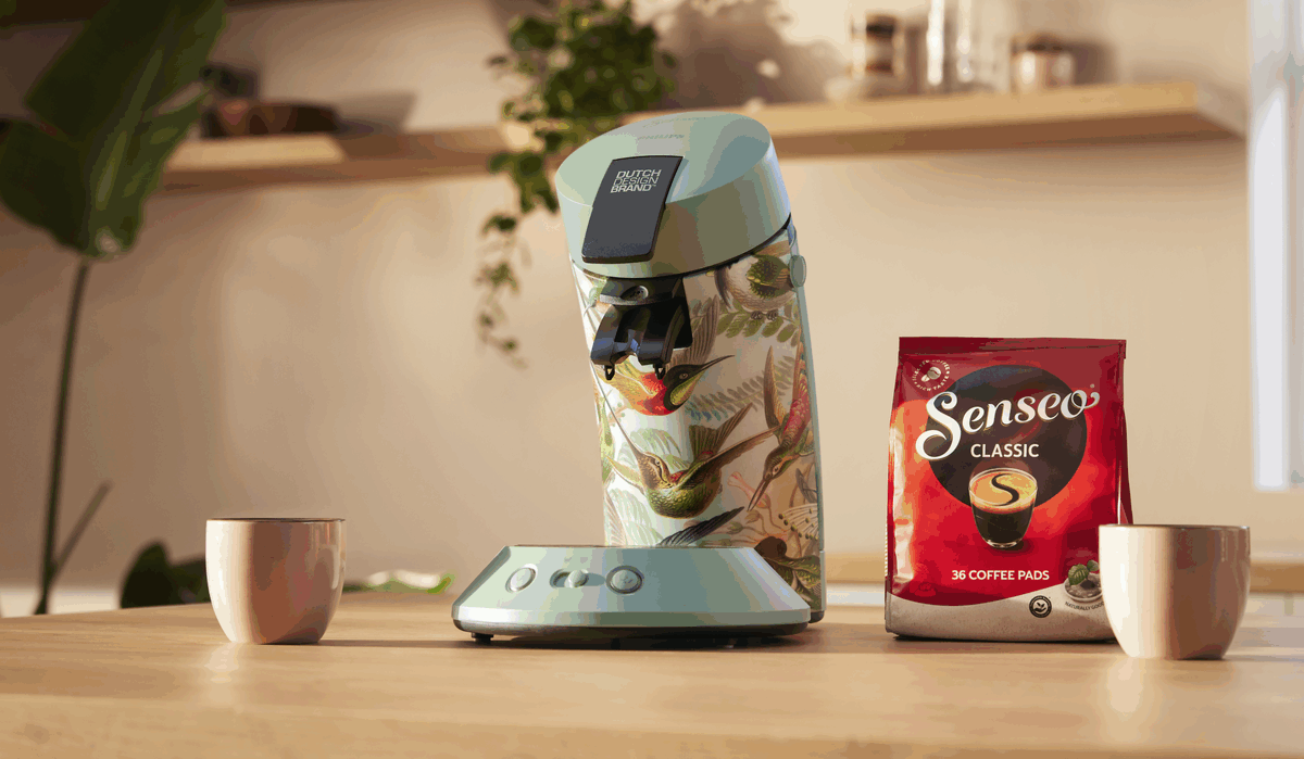 koffiegek's tweet photo. SENSEO® en Dutch Design Brand brengen kunst en koffie samen in limited edition apparaat https://t.co/xGdz7yCBhq #barista #koffiegek #koffie https://t.co/BGjB1kdO6o