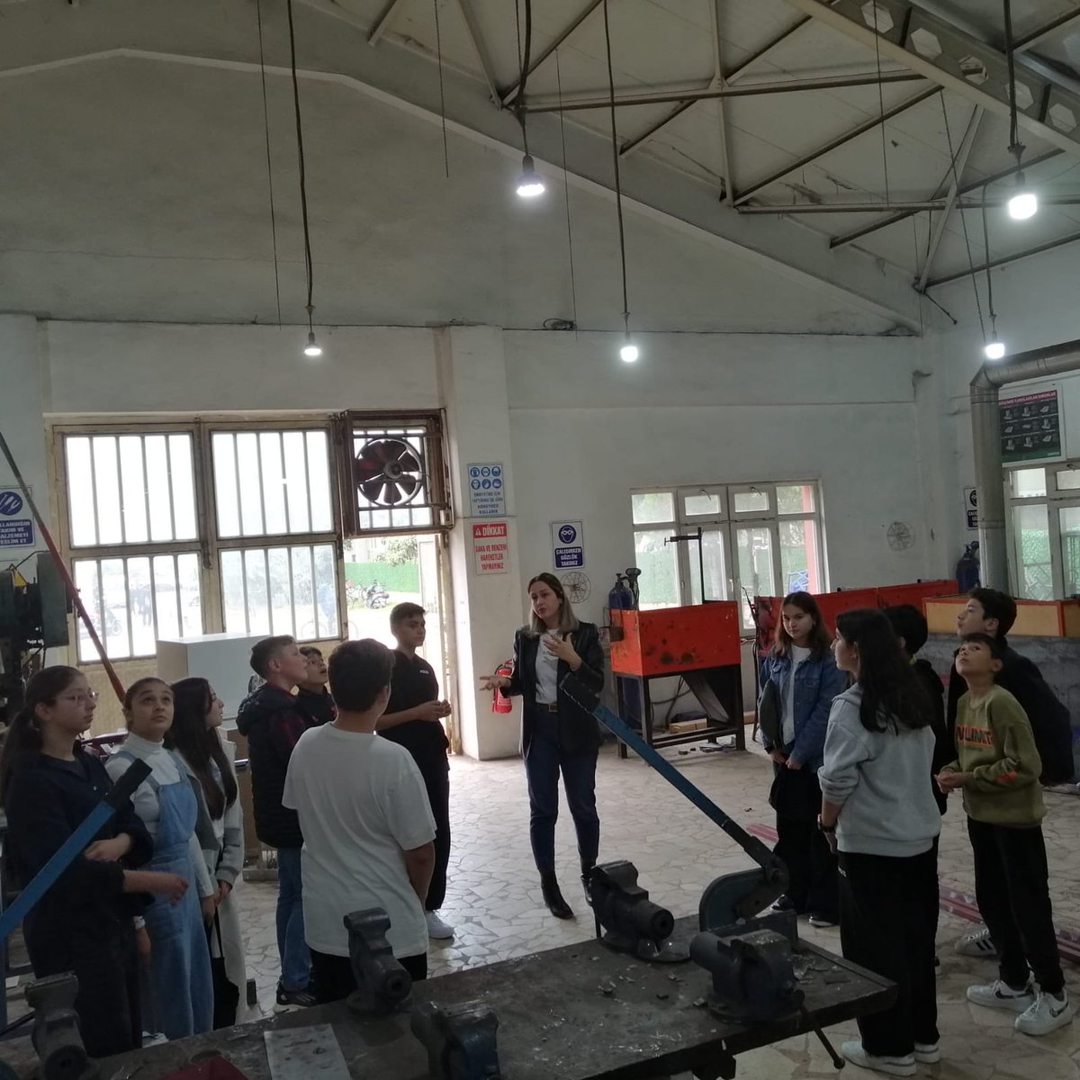 senbolluk's tweet photo. 📍 Şenbolluk Şehit Murat Atar Ortaokulu olarak 8. sınıf öğrencilerimizle LGS öncesi motivasyon amacıyla Ünye’deki 7 liseyi ziyaret ettik. 🎓
Bizleri misafir eden okul idarecilerine, öğretmenlerine ve geziye rehberlik eden meslektaşlarımıza teşekkür ederiz. 
#LGS2026 @ikizcemem52 https://t.co/tyxBSIFgWm