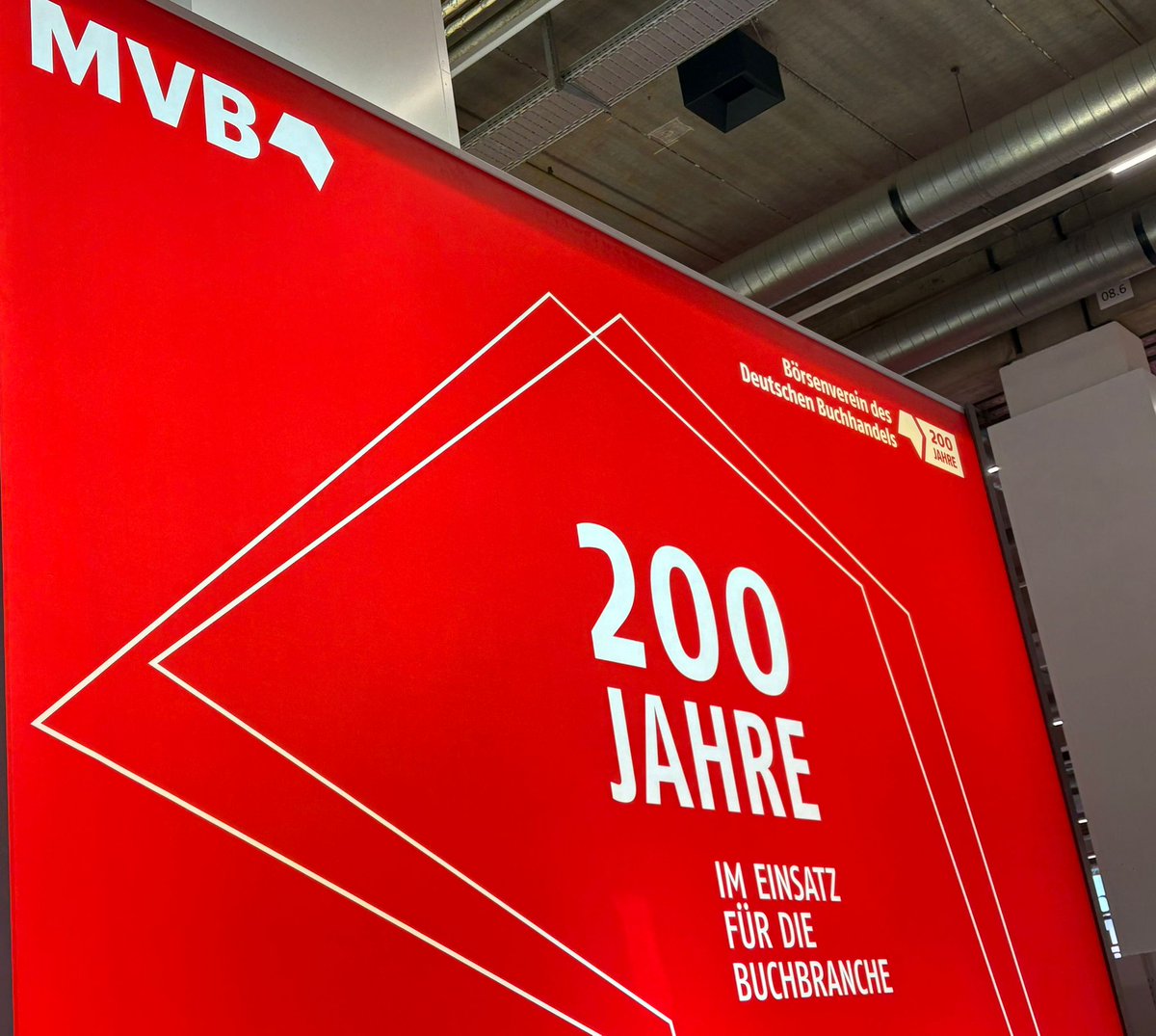 EposlinkO's tweet photo. Our team were excited to meet old friends and colleagues and to make new connections at Frankfurter Buchmesse #fbm25. Looking forward to grow our cooperation. https://t.co/Hkmk8Q4aiN