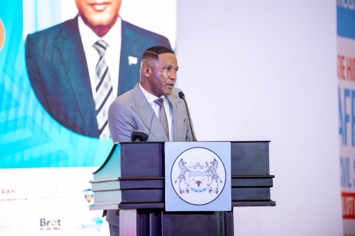 civicadvisory's tweet image. ✨Key Takeaways from #AfricaAMLCFTCon 2025
H.E. President @duma_boko urged reflection and accountability, noting that self-enrichment fuels money laundering and terrorist financing.
He called on all actors including #CSOs to self-examine and uphold integrity in the fight against…