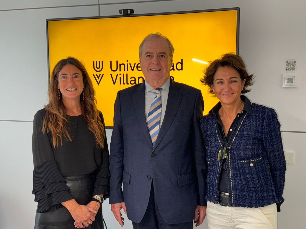 Dos agradecimientos! A la Universidad Villanueva, con su rectora y vicerrectora E. Mocholi y M. del Rio por su invitación  a la conferencia  para los estudiantes sobre el Tribunal de Cuentas.  Y al General  J. Tamargo  por su comida  de despedida  en el "Hogar del Legionario".