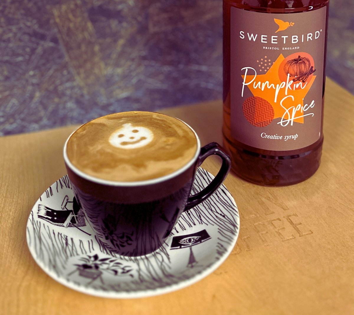 We listened to you and our Sweetbird Pumpkin Spice Syrup is now available to everyone…not just commercial customers 🎃

☕ Enjoy 133 servings per 1 litre bottle
☕ Comes with pump
☕ Free yummy treat with every order

Pumpkin Spice Syrup This Way 👉 thelincolnteaandcoffeecompany.co.uk/product/sweetb…