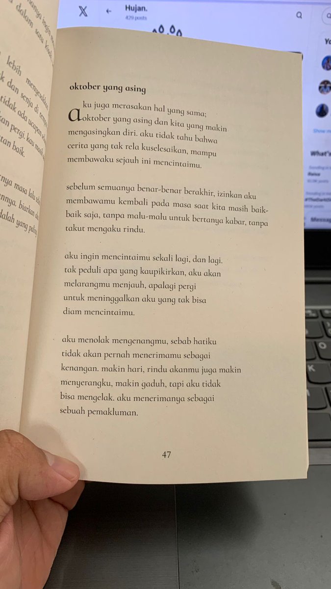 suakahujan's tweet photo. Oktober yang asing by @senjaamu 
deep bener ini huhuhu https://t.co/EhdKp8TYMz