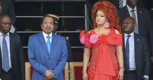 all_237's tweet photo. le couple présidentiel camerounais ému par le décès brutal dune institutrice dans le septentrion aucours des tensions post-électorales
#all237
#ots 
#minedubcameroun https://t.co/vxsDo8HXLp