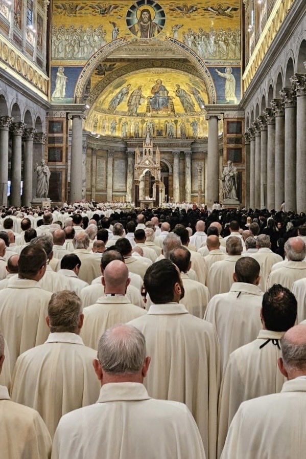OESSJFrance's tweet image. Chevaliers et Dames de l’Ordre du Saint-Sépulcre de Jérusalem, qui vouent leurs jours à la Terre sainte et à ses habitants. 

Priez avec nous. Priez pour nous.