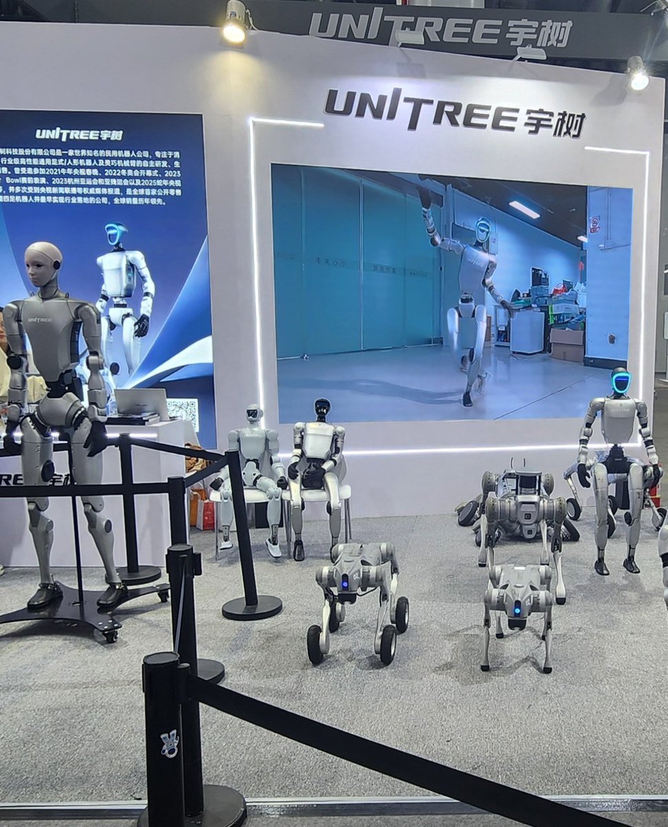 WithRobo_2021's tweet photo. ロボット•最新の研究に囲われる1週間、得られるものが多すぎる。日本もまずは熱気を高めなければ。 https://t.co/GBZELt3pQ6
