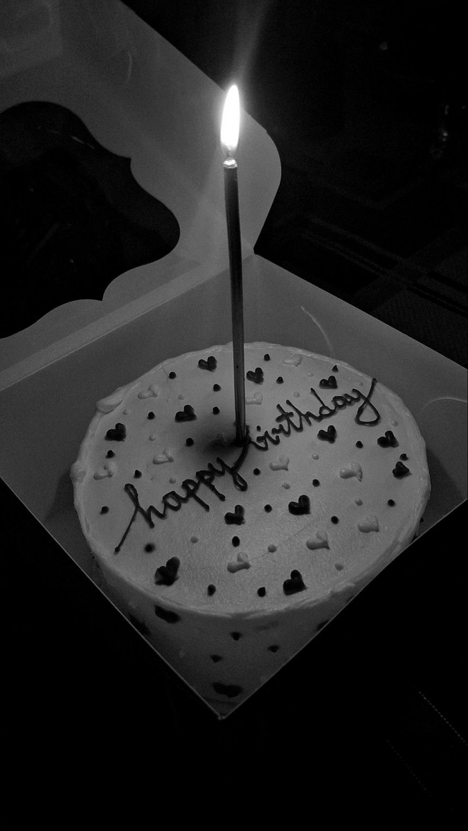 jonzngin's tweet photo. HBD junayku ❤️ @rosiennay https://t.co/unq9hE0NjK