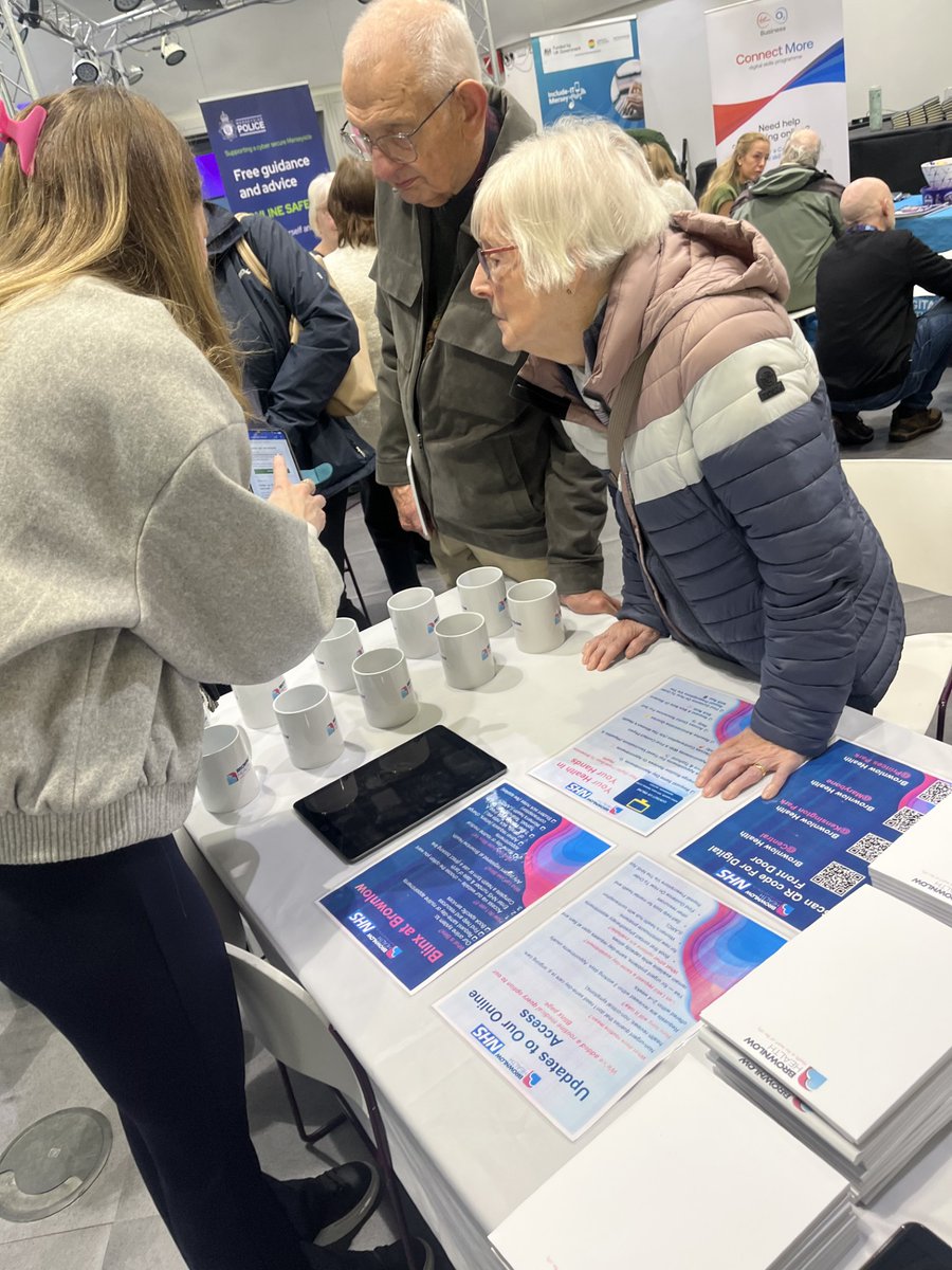 Today we teamed up with <a href="/GoodThingsFdn/">Good Things Foundation</a> AND <a href="/LpoolCityRegion/">Liverpool City Region</a> at BBC Radio Merseyside, to help people to use their NHS app, how to send and sort emails and many more tasks to help understand the digital world.

#TryOneThing   #GetOnlineWeek