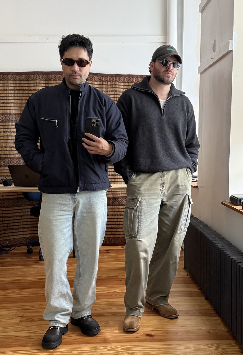 okay <a href="/ThrowingFits/">Throwing Fits</a> is officially back from sydney australia where sure we survived a biblical plague but also had a wonderful time with a bunch of sick cunts so won’t you please step into the kitchen of the mind with us to cook the fuck up - throwingfits.com/posts/gas-brai…