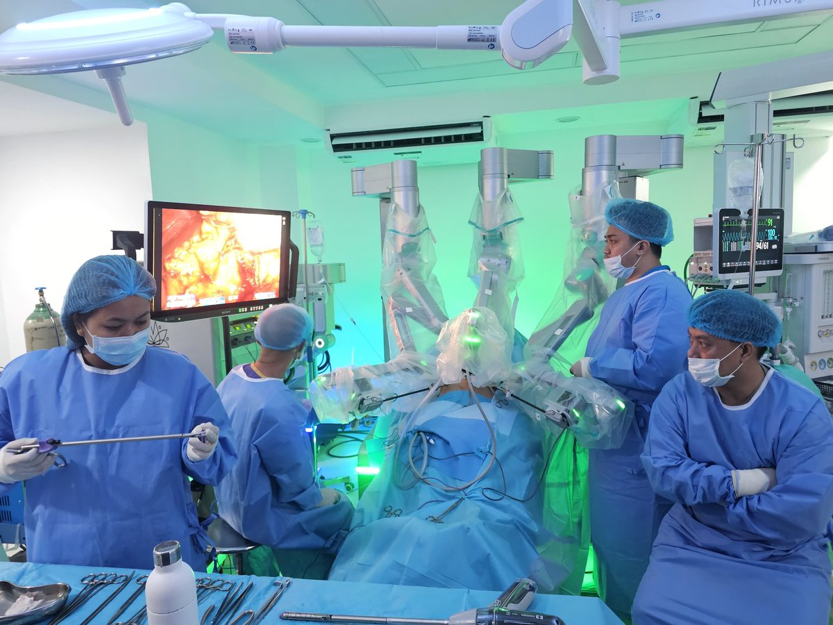 EMANastudillo's tweet photo. 🇵🇭🤖
Congratulations Team JBL for performing Robotic Gastrectomy using the SSI Mantra Robotic System. https://t.co/rUdFjzaEql