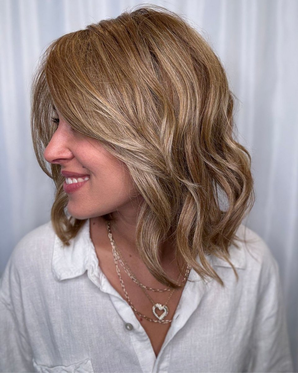 pattispearls's tweet image. This sweetheart of a style might be your new favorite 💓 Teresa by #Belletress in Caramel Toffee Blonde-R 🤎🍂

Shop it here: wigsbypattispearls.com/products/teresa

#wigsbypattispearls #thinhairsolutions #tryon #alternativehair #hairlosssolutions #hairconfidence