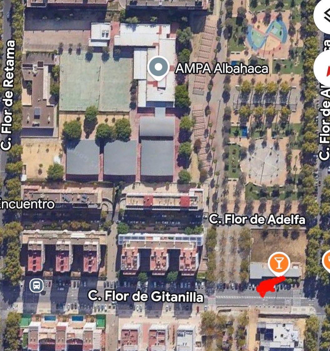 Sé que es difícil,pero nos hemos dejado atrás la bici de mi hijo en la calle flor de Gitanilla (Sevilla Este) al recogerlo del cole sobre las 15:20.
Si podéis darle difusión,os lo agradecería mucho.