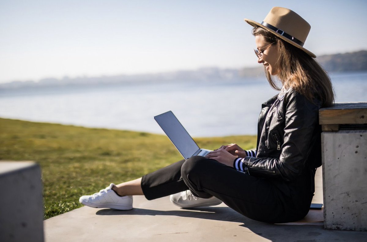 ¡Las oficinas ya no tiene paredes! Las nuevas tecnologías conectan personas y acaban con el trabajo de oficina tal y como se conocía hasta ahora. Descubre los retos que presenta el trabajo en remoto quironprevencion.com/blogs/es/preve…