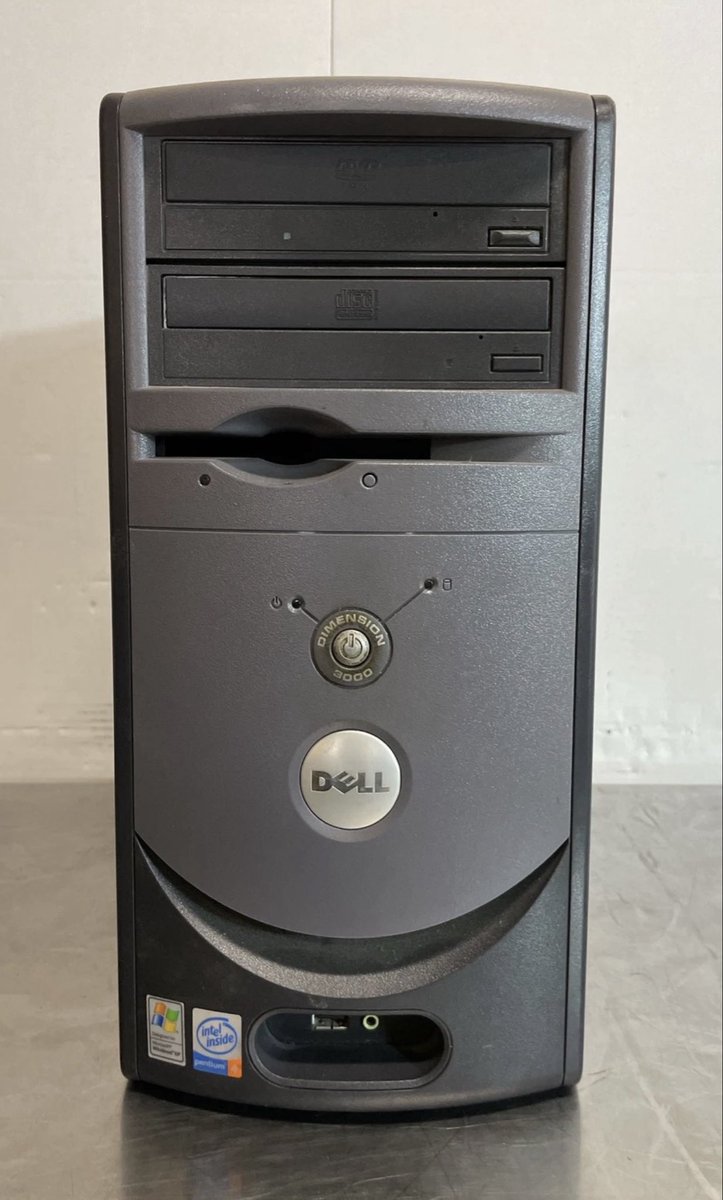 PcPhilanthropy's tweet image. This was the official Windows XP desktop. You, someone you knew or a business you frequented had one of these without question.