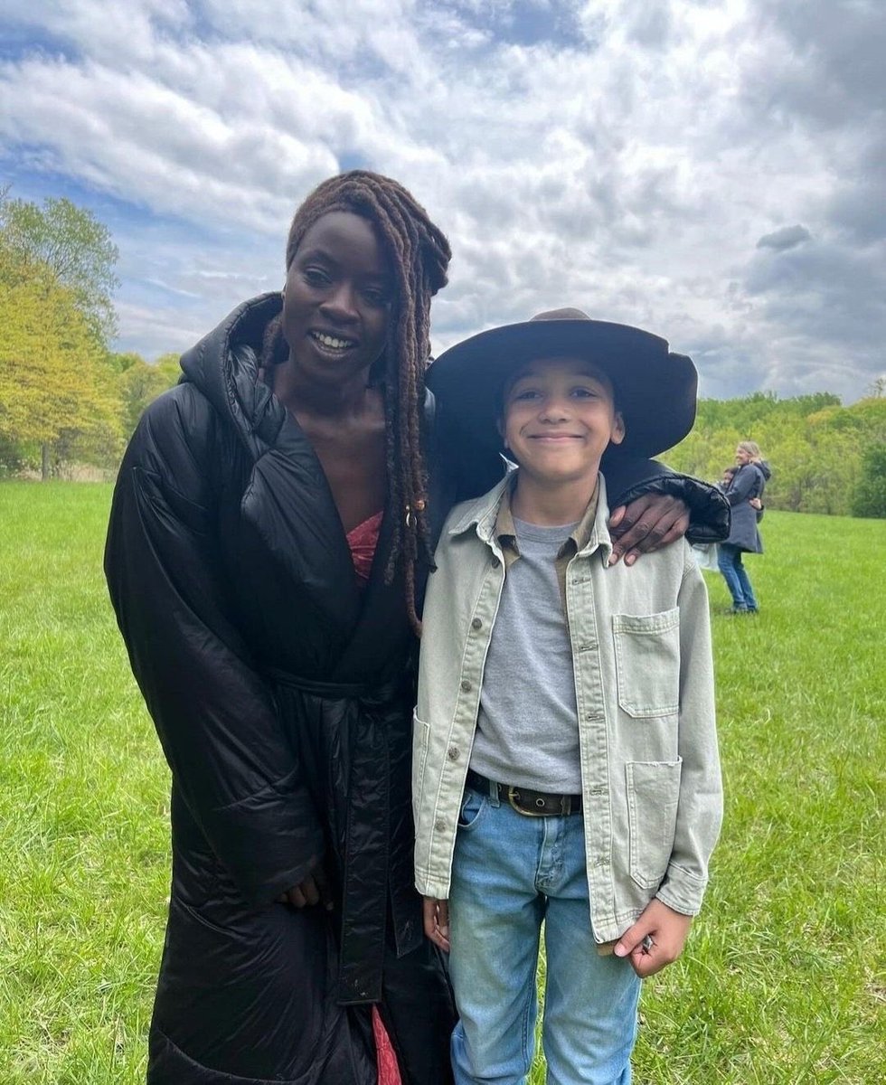 twd_thomass's tweet photo. Grimes Family🥹❤️‍🩹 #TheOnesWhoLive https://t.co/v7SHwD88RU
