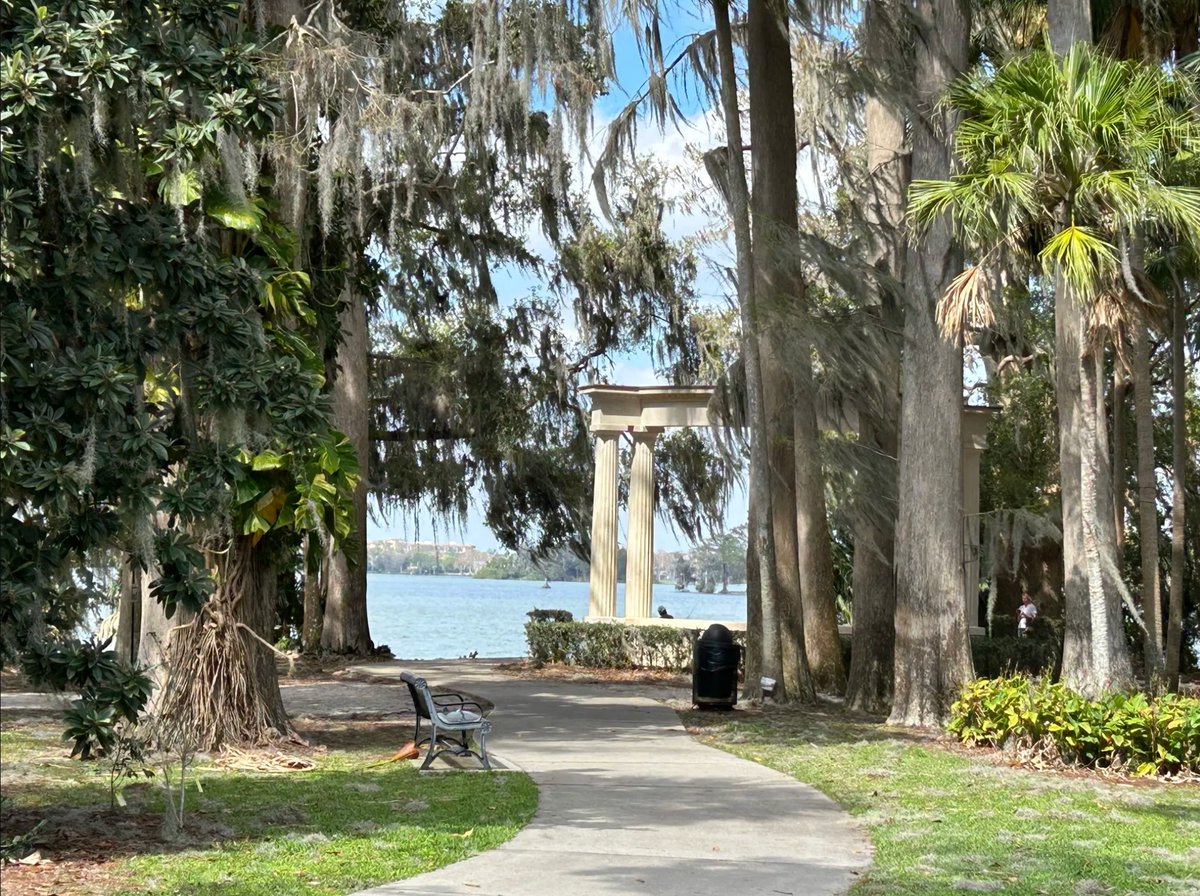 Fly Day Friday! Today is our final Focus Destination &amp; also the one with the most air service choices. - ORLANDO! Fly nonstop on <a href="/FlyFrontier/">Frontier Airlines</a>, <a href="/JetBlue/">JetBlue</a> &amp; <a href="/SouthwestAir/">Southwest Airlines</a>.

Highlights &amp; Tips:

📍Combine business &amp; pleasure.
📍Ride the Orlando Eye in Icon Park.
📍Don't miss Downtown