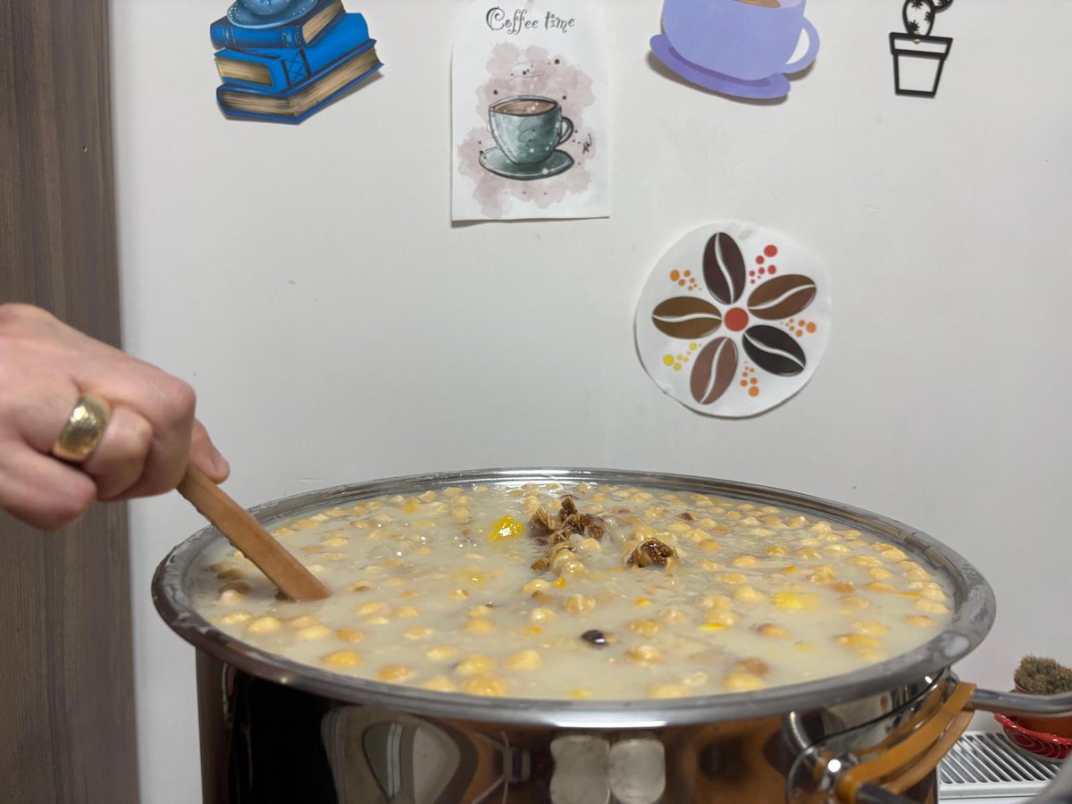 GSB_Kocaeli's tweet photo. Tatlı Paylaşım, Sıcak Sohbet!🍲🤝
Öğrencilerimizle aşure yaptık.🥰💫

📍 İzmit Canfeda Hatun Yurdu https://t.co/tH2YK4R5ia