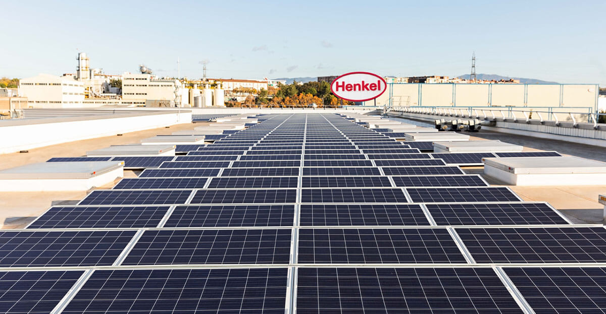 ♻️@HenkelIberica refuerza su compromiso con la #sostenibilidad.
La compañía ha definido una nueva hoja de ruta con el objetivo de reducir sus emisiones absolutas en un 90% en toda la cadena de valor ↔️
Alcanzar el Estándar Neto Cero es un objetivo ambicioso que pretende fomentar