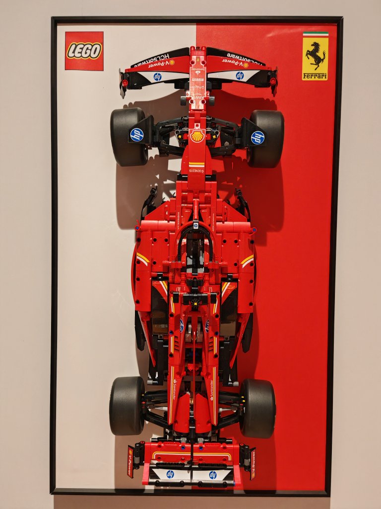LEGO Xmas Showroom - Ferrari Rojo | Nintenderos